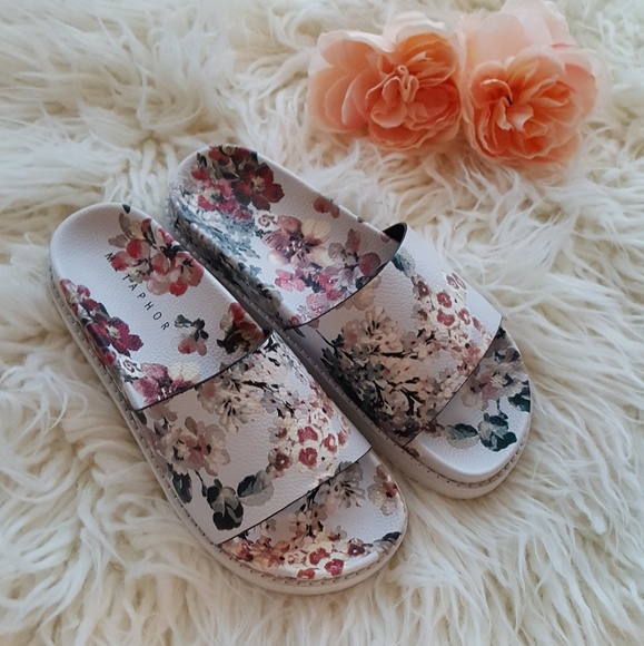 Metaphor Shoes - NWOT Floral Slip On Sandals